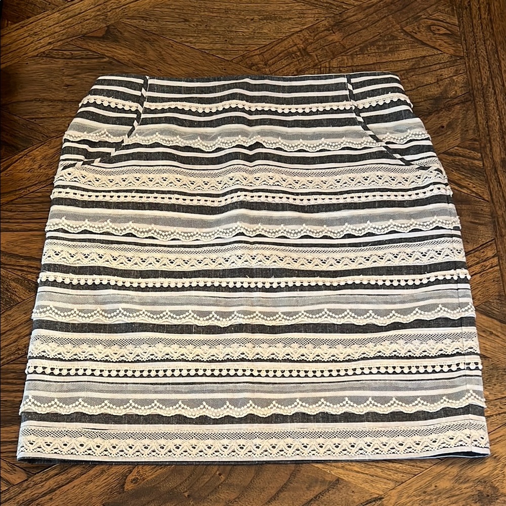 Garnet Hill Black/White Mini Skirt w/Lace, Front Pockets, Cotton, Lined, size 8